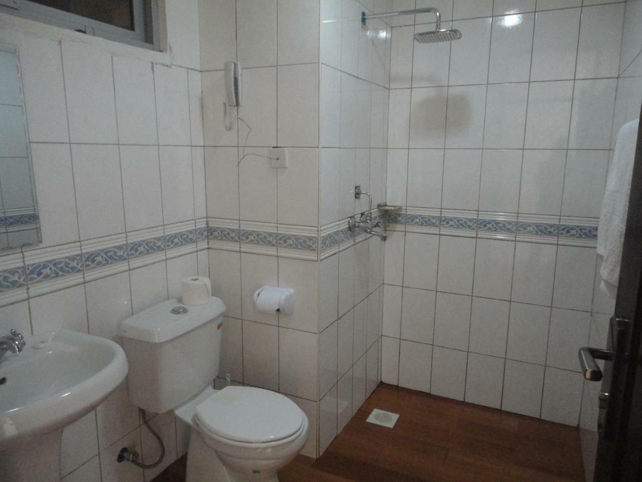 Entebbe Flights Motel Εξωτερικό φωτογραφία